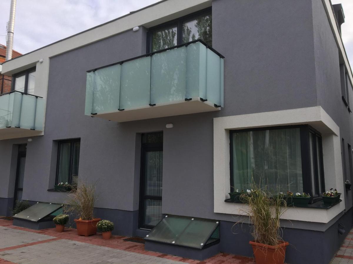 Apartmanhotel Baraton*** 블로톤퓌레드 외부 사진