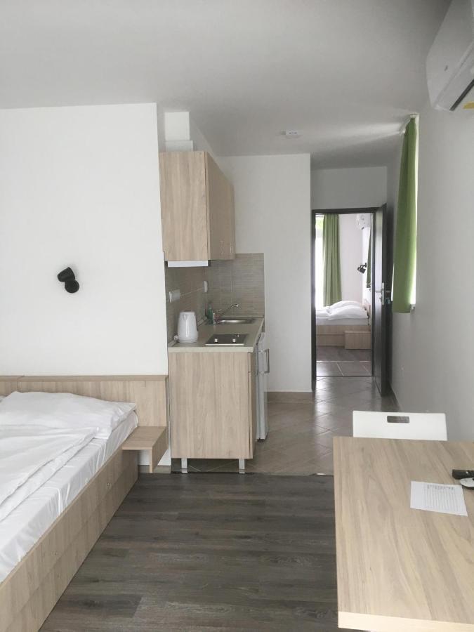 Apartmanhotel Baraton*** 블로톤퓌레드 외부 사진