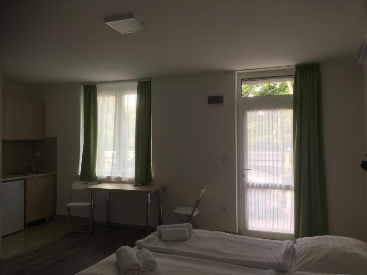 Apartmanhotel Baraton*** 블로톤퓌레드 외부 사진